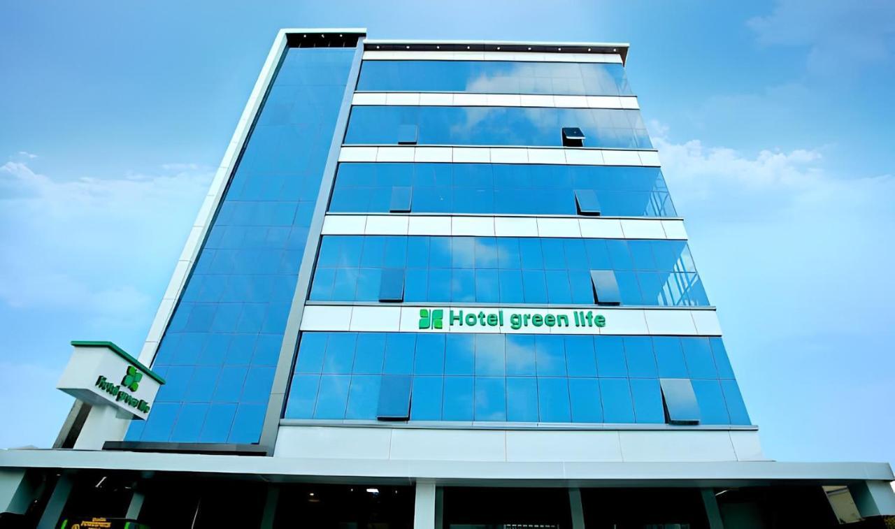 Hotel Greenlife Kochi Esterno foto