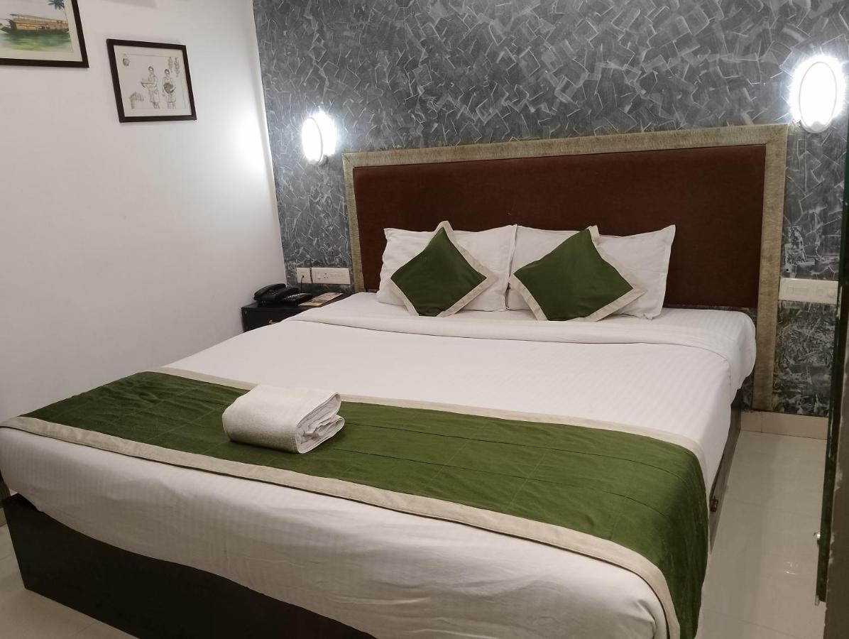 Hotel Greenlife Kochi Esterno foto