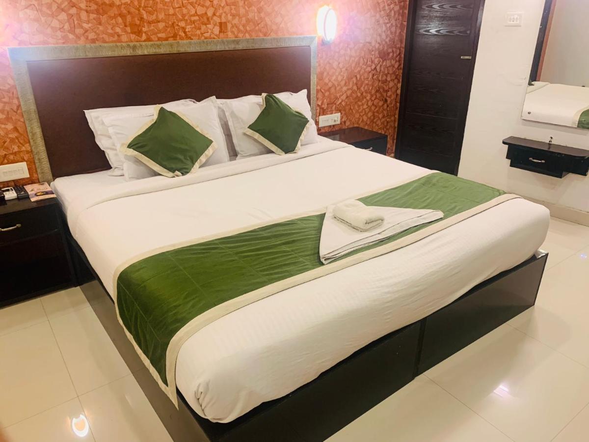 Hotel Greenlife Kochi Esterno foto