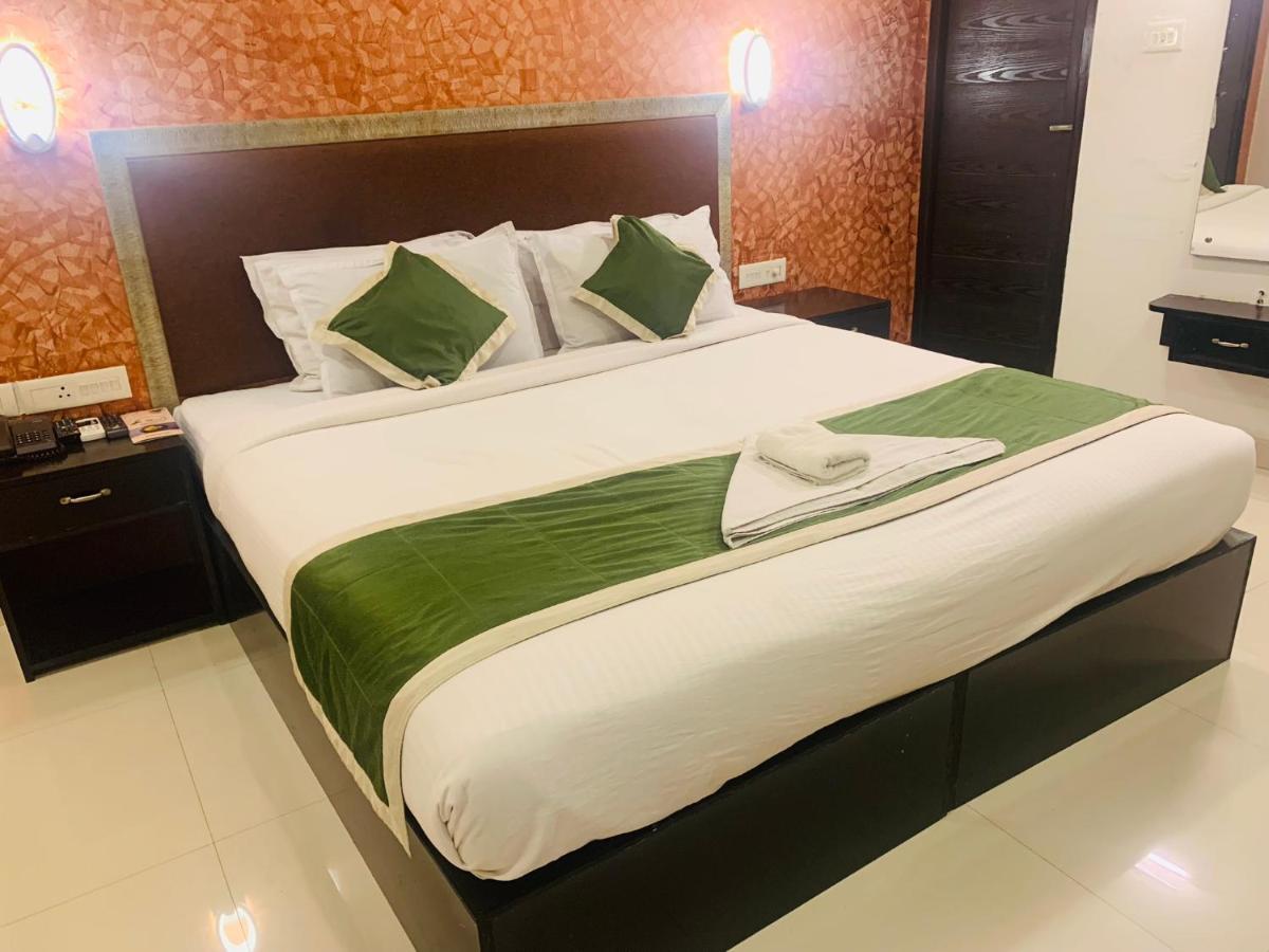 Hotel Greenlife Kochi Esterno foto