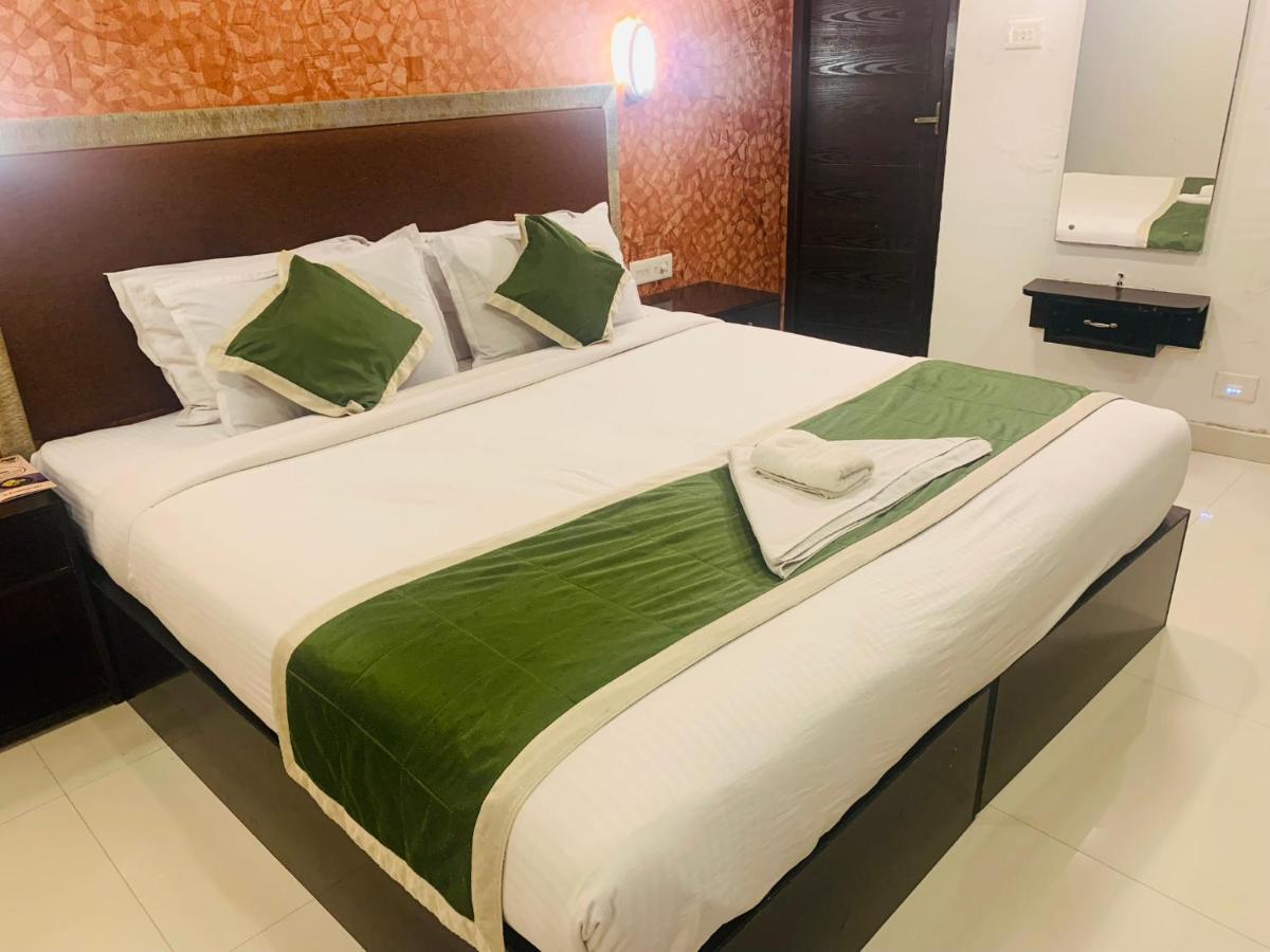 Hotel Greenlife Kochi Esterno foto