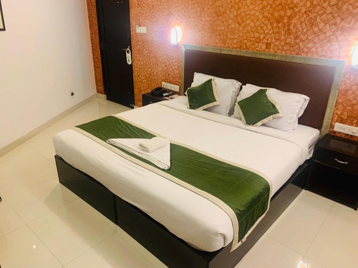 Hotel Greenlife Kochi Esterno foto