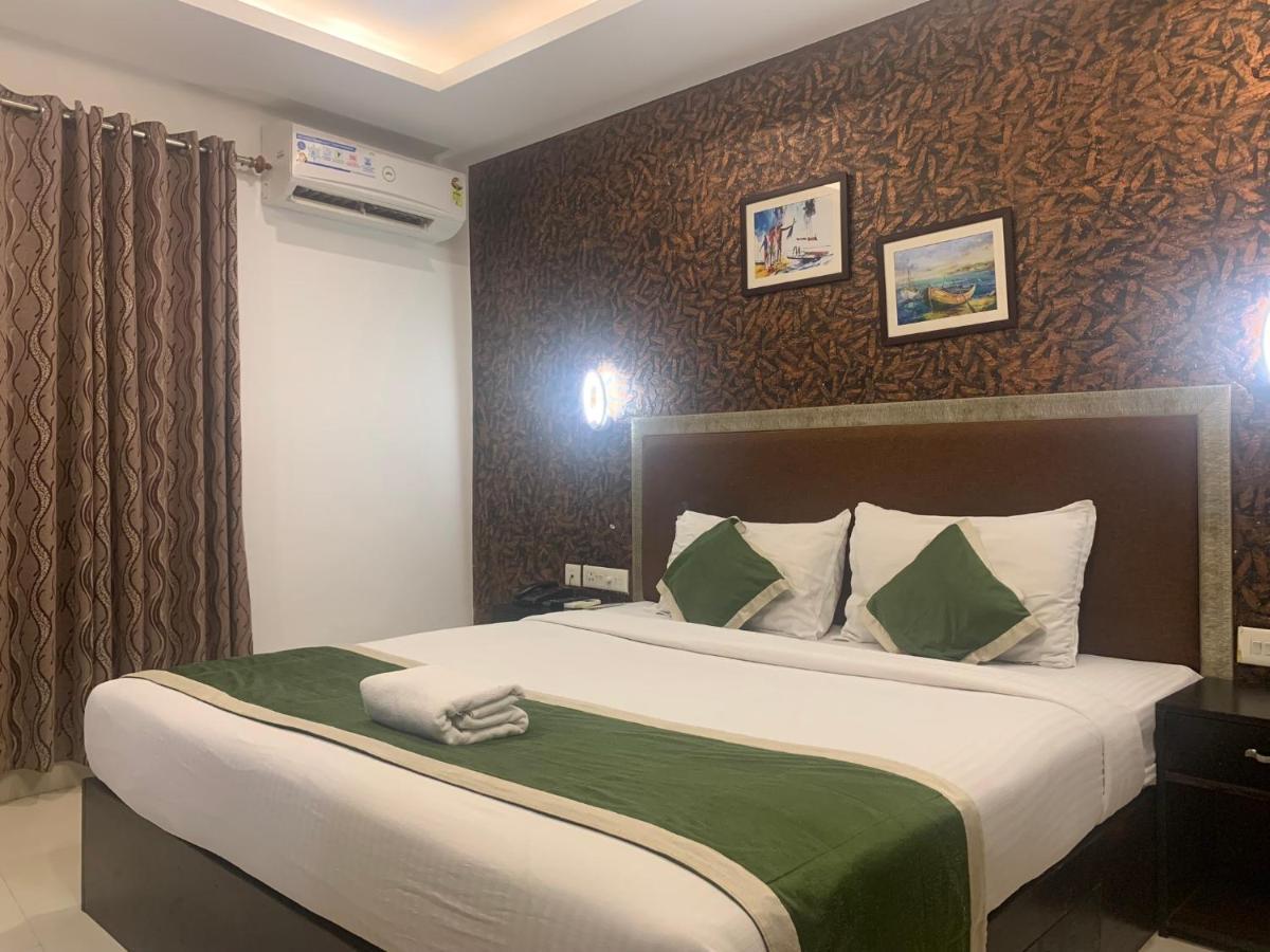 Hotel Greenlife Kochi Esterno foto